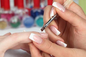 Cómo aplicar el esmalte de uñas en degradé