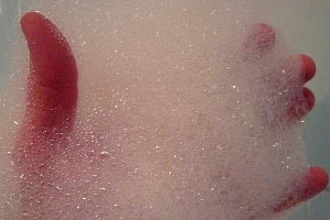 Jabón natural para un baño de burbujas en casa