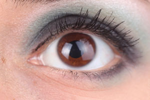 Imagen ilustrativa del artículo Trucos de maquillaje para ojos grandes